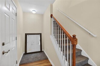 2928 George Busbee Pkwy NW in Kennesaw, GA - Foto de edificio - Building Photo