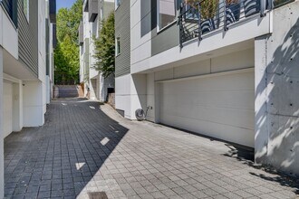 2910 S Jackson St in Seattle, WA - Building Photo - Building Photo