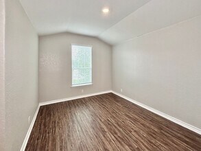 749 Brown Thrasher in San Antonio, TX - Building Photo - Building Photo