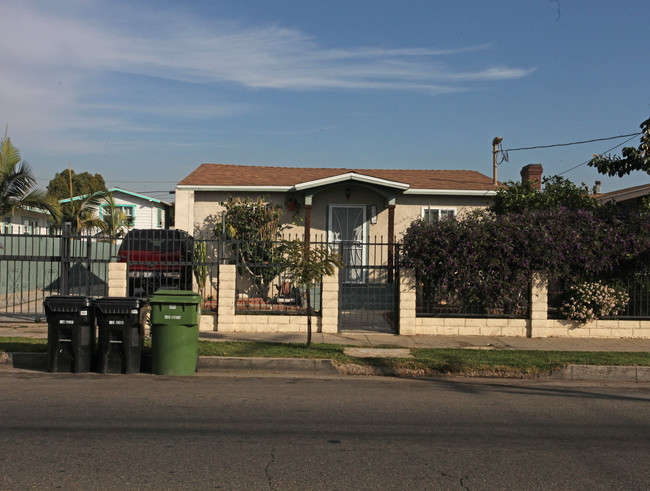 1212 N Normandi Ave in Los Angeles, CA - Building Photo - Building Photo