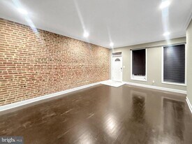 1026 W Fayette St in Baltimore, MD - Building Photo