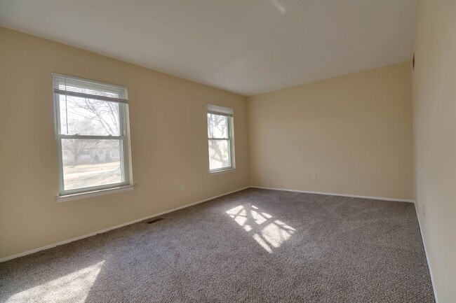 14923 Westpoint Dr in Sterling Heights, MI - Building Photo - Building Photo