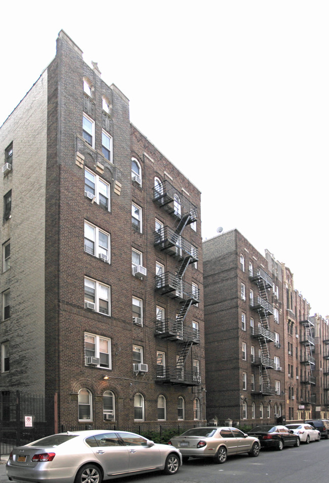 189 E 18th St in Brooklyn, NY - Foto de edificio - Building Photo