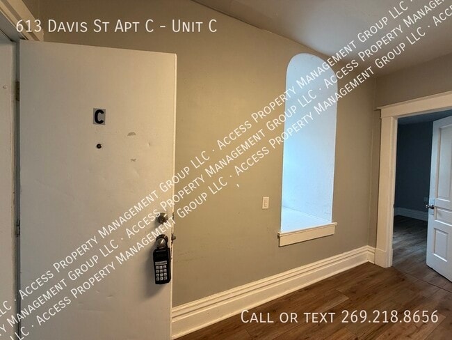 property at 613 Davis St