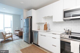 1130 N Delaware Ave in Philadelphia, PA - Building Photo - Building Photo