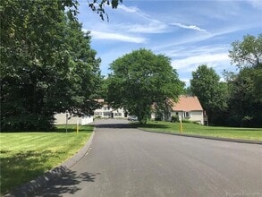 241 Branford Rd in North Branford, CT - Building Photo - Building Photo