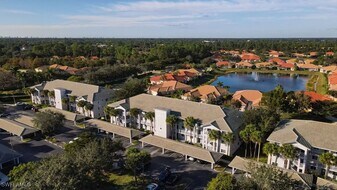 7835 Regal Heron Cir in Naples, FL - Building Photo