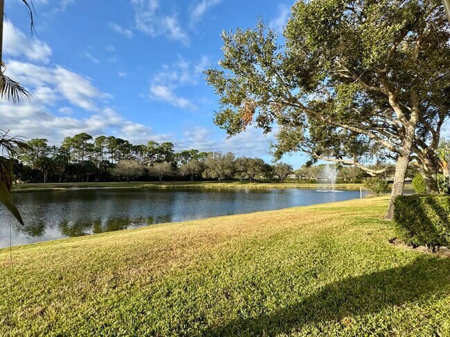 8654 Lineyard Cay