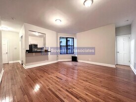 300 Fort Washington Ave, Unit 1E in New York, NY - Building Photo