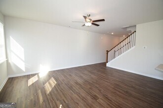 82 Sepia Oak Dr in Newnan, GA - Building Photo - Building Photo