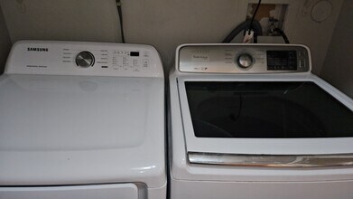 9121 W Sunrise Blvd in Plantation, FL - Foto de edificio - Building Photo