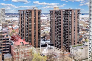 Independence Place in Philadelphia, PA - Building Photo