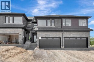 102 Gort Ave in Brant, ON - Building Photo