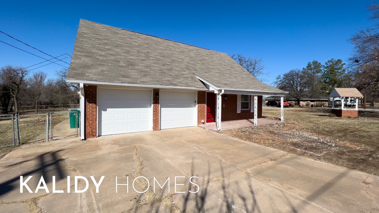 4605 Sunset Terrace in Spencer, OK - Building Photo