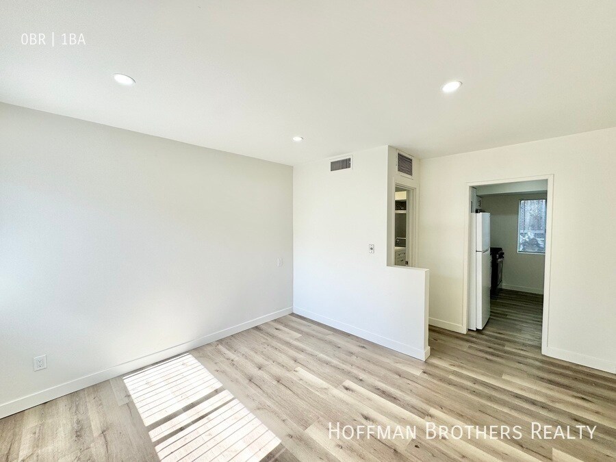 475 E Foothill Blvd in Rialto, CA - Building Photo