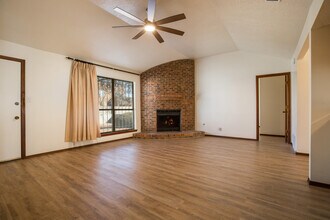 7401 Scotts Pl NE in Albuquerque, NM - Building Photo - Building Photo