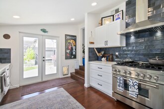 2744 60th St in Sacramento, CA - Building Photo - Building Photo