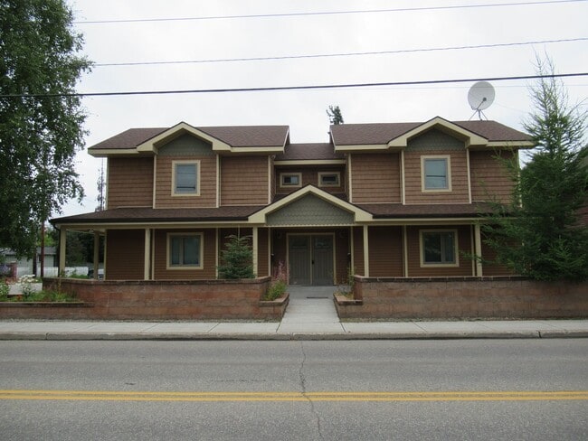 property at 906 6th Ave