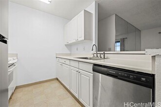 92-1050-1050 Okaa St in Kapolei, HI - Building Photo - Building Photo