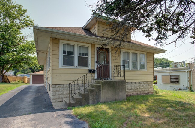 property at 1116 Richards St