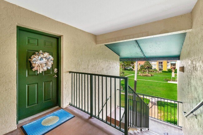 157 Yacht Club Way in Hypoluxo, FL - Building Photo - Building Photo