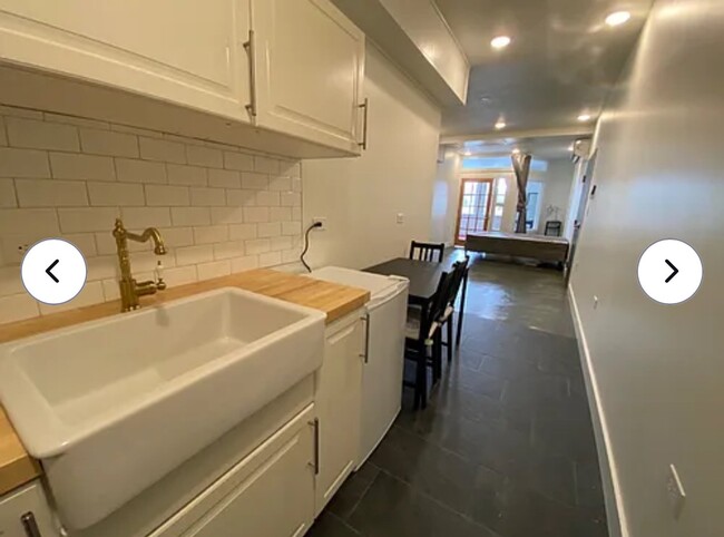 property at 416 E Main St