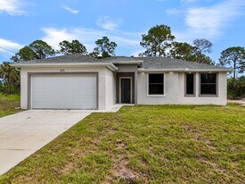 623 Franklin in Lehigh Acres, FL - Building Photo