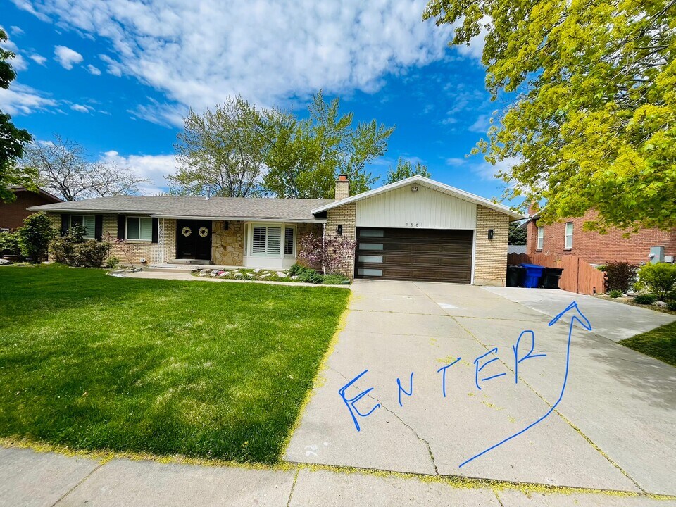 1561 N 700 E in Bountiful, UT - Building Photo