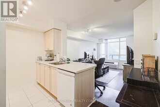 155 Beecroft Rd in Toronto, ON - Building Photo - Building Photo