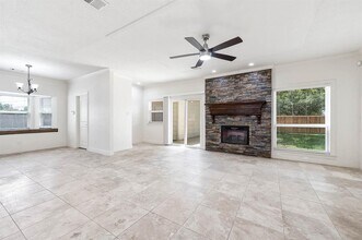18909 Walden Forest Dr in Atascocita, TX - Building Photo - Building Photo