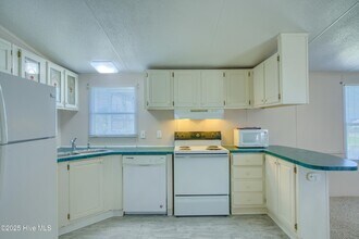 221 Topsail Rd in North Topsail Beach, NC - Building Photo - Building Photo
