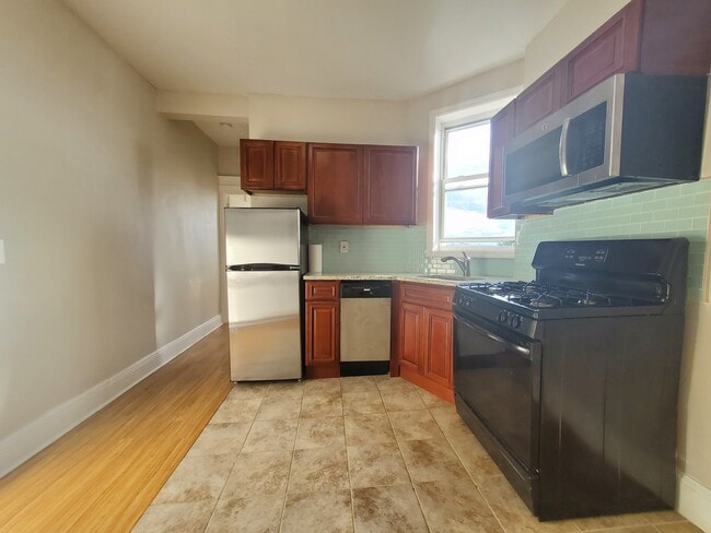 41 Leonard St, Unit 5