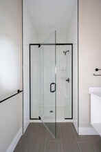 340 Bremen St, Unit 210 in Boston, MA - Foto de edificio - Building Photo