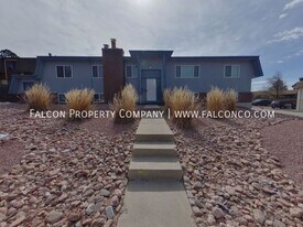 4725 Picturesque Dr in Colorado Springs, CO - Building Photo