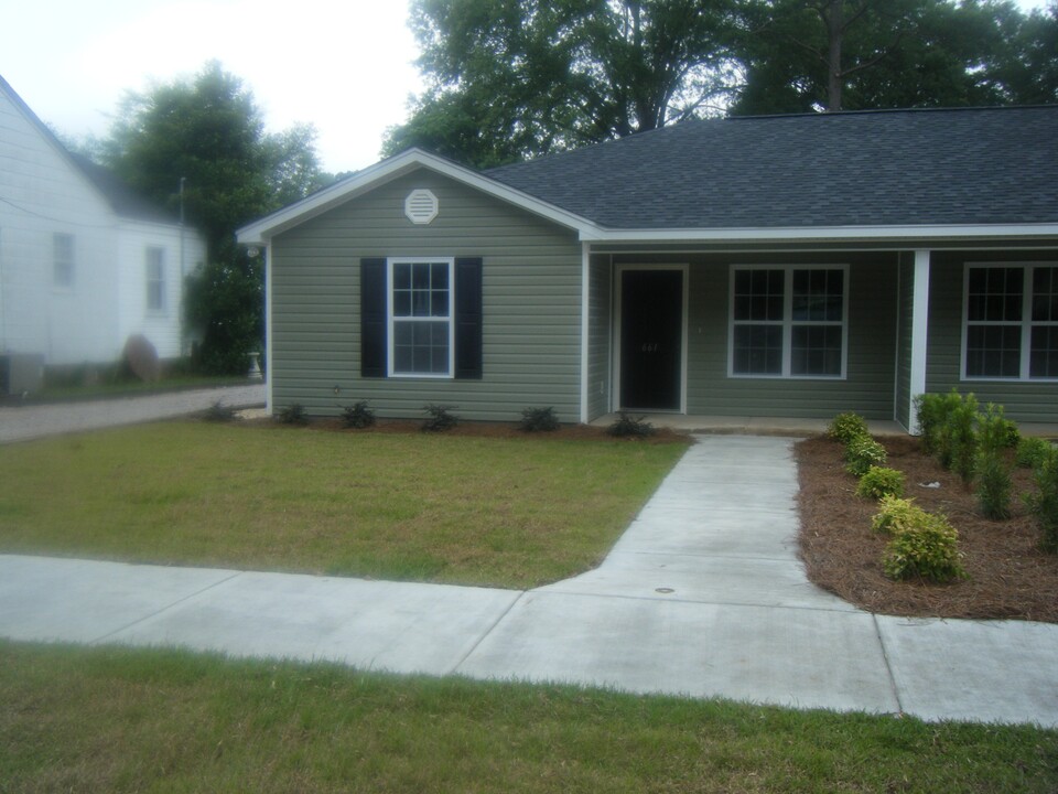 659 W King Ave in Florence, SC - Building Photo