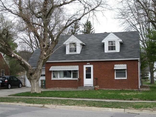 property at 703 16th St