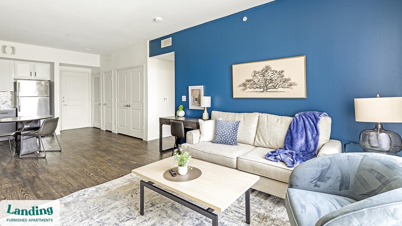 750 Fort Worth Ave in Dallas, TX - Building Photo