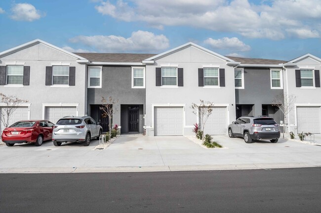 5226 Dragonfly Dr in Wildwood, FL - Foto de edificio - Building Photo