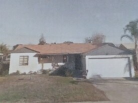 12829 16th St in Chino, CA - Building Photo