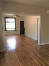 2200 W Berteau Ave in Chicago, IL - Building Photo - Building Photo