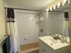 269 Harvard St, Unit 24A in Cambridge, MA - Building Photo - Building Photo