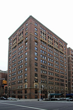 310 West End Ave in New York, NY - Building Photo - Building Photo