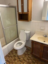 1818 E Oakland Park Blvd in Oakland Park, FL - Building Photo - Building Photo