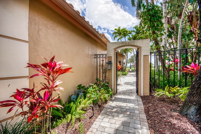 10364 Osprey Trce in West Palm Beach, FL - Building Photo - Building Photo