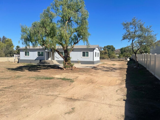 31130 Geary St in Menifee, CA - Foto de edificio - Building Photo
