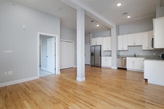 20 Locust St in Danvers, MA - Building Photo - Interior Photo