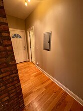 1549 W Sherwin Ave in Chicago, IL - Building Photo - Building Photo