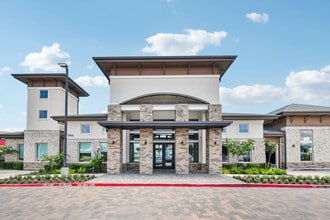 Lakecrest Apartments in Katy, TX - Building Photo - Building Photo