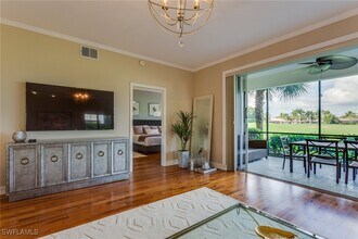 8177 Saratoga Dr in Naples, FL - Building Photo - Building Photo