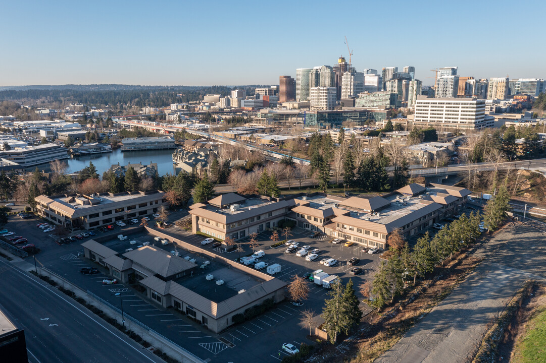 1425 120th Ave NE in Bellevue, WA - Foto de edificio